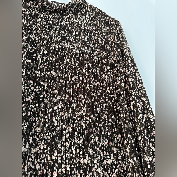 NWT - ASOS Pleated Mock Neck Shift Dress - Size 10 - Picture 4 of 8